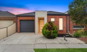 43 Horseshoe Circuit, TRUGANINA, VIC 3029 AUS