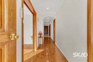 4 Uplands Place, THOMASTOWN, VIC 3074 AUS