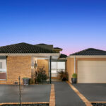 63 Mont Albert Drive, CAMPBELLFIELD, VIC 3061 AUS