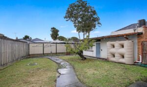 1 Liston Avenue, RESERVOIR, VIC 3073 AUS