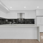 10 Distinction Avenue, CRAIGIEBURN, VIC 3064 AUS