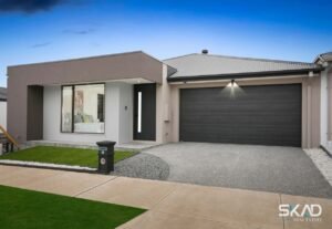 53 Nubeena Crescent, DONNYBROOK, VIC 3064 AUS