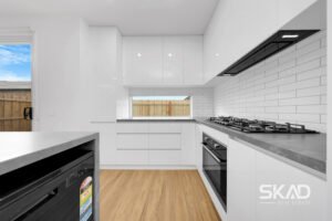 15 Beaconsfield Drive, MICKLEHAM, VIC 3064 AUS