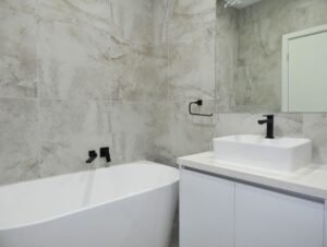 4/10-12 Erskine Avenue, RESERVOIR, VIC 3073 AUS