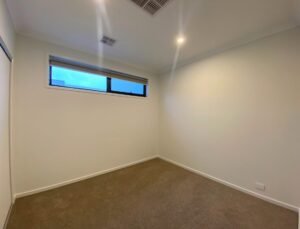 33 Soho Crescent, WOLLERT, VIC 3750 AUS
