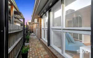 63 Mont Albert Drive, CAMPBELLFIELD, VIC 3061 AUS