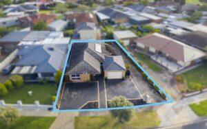 63 Mont Albert Drive, CAMPBELLFIELD, VIC 3061 AUS
