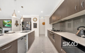 10 Elsham Grove, TRUGANINA, VIC 3029 AUS