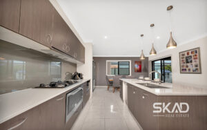 10 Elsham Grove, TRUGANINA, VIC 3029 AUS