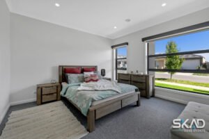 12 Banjolina Circuit, CRAIGIEBURN, VIC 3064 AUS