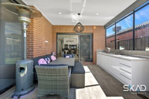 12 Banjolina Circuit, CRAIGIEBURN, VIC 3064 AUS