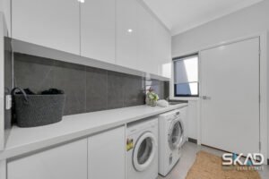 12 Banjolina Circuit, CRAIGIEBURN, VIC 3064 AUS