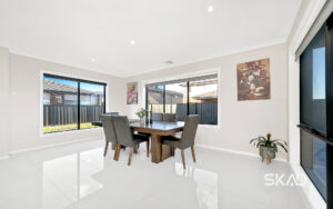 4 Clopton Rise, CRAIGIEBURN, VIC 3064 AUS
