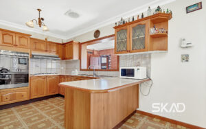 10 Fiddes Street, RESERVOIR, VIC 3073 AUS