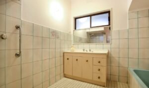 1 Liston Avenue, RESERVOIR, VIC 3073 AUS