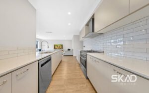 10 Lemongrass Drive, MICKLEHAM, VIC 3064 AUS