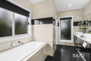 42 St Georges Boulevard, MICKLEHAM, VIC 3064 AUS