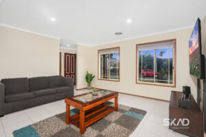 9 Yarcombe Crescent, CRAIGIEBURN, VIC 3064 AUS