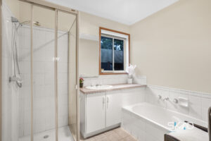 9 Yarcombe Crescent, CRAIGIEBURN, VIC 3064 AUS