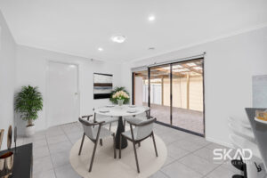 22 Kanooka Grove, MEADOW HEIGHTS, VIC 3048 AUS