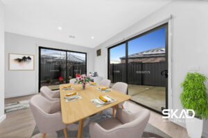 10 Distinction Avenue, CRAIGIEBURN, VIC 3064 AUS