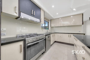 9 Erica Court, LALOR, VIC 3075 AUS