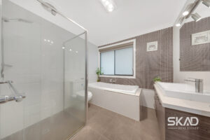9 Erica Court, LALOR, VIC 3075 AUS