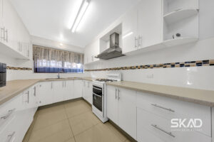 11 Gladstone Street, THOMASTOWN, VIC 3074 AUS