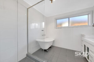 11 Gladstone Street, THOMASTOWN, VIC 3074 AUS