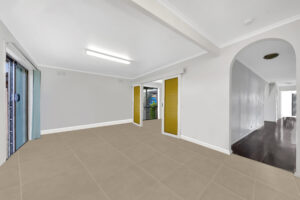11 Gladstone Street, THOMASTOWN, VIC 3074 AUS