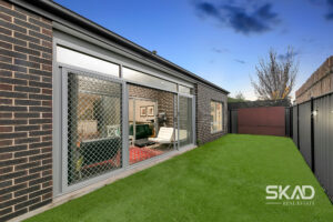 10 Falkland Road, CRAIGIEBURN, VIC 3064 AUS
