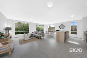 61 Blessington Circuit, MICKLEHAM, VIC 3064 AUS