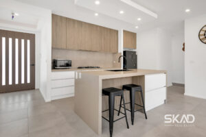 204 Brossard Road, MICKLEHAM, VIC 3064 AUS