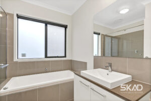 29 Blackmore Road, MICKLEHAM, VIC 3064 AUS