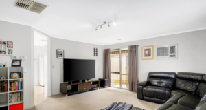 3 Bromwich Court, MILL PARK, VIC 3082 AUS