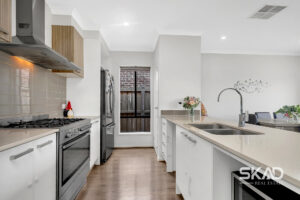 14 Jolimont Avenue, MICKLEHAM, VIC 3064 AUS