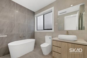 4 Clockwise Street, GREENVALE, VIC 3059 AUS