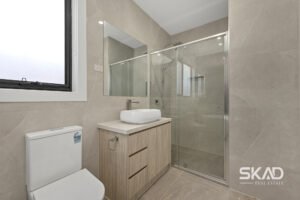 4 Clockwise Street, GREENVALE, VIC 3059 AUS