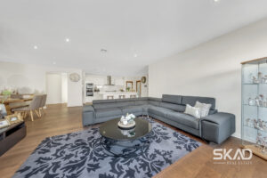 31 Dalmeny Way, MERNDA, VIC 3754 AUS