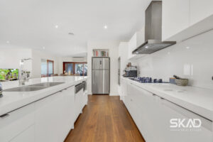 31 Dalmeny Way, MERNDA, VIC 3754 AUS