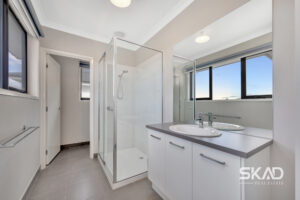 21 Kenora Way, MICKLEHAM, VIC 3064 AUS