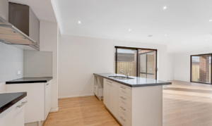 5 Foxley Crescent, MICKLEHAM, VIC 3064 AUS