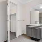 5 Foxley Crescent, MICKLEHAM, VIC 3064 AUS