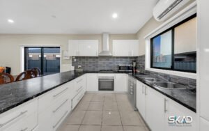 2 Falls Avenue, CRAIGIEBURN, VIC 3064 AUS