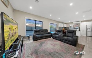 2 Falls Avenue, CRAIGIEBURN, VIC 3064 AUS