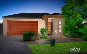 2 Falls Avenue, CRAIGIEBURN, VIC 3064 AUS