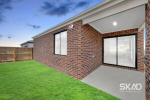 12 Commonwealth Circuit, DONNYBROOK, VIC 3064 AUS