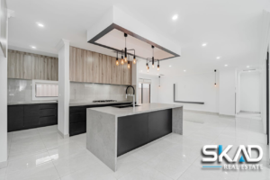 124 Compass Drive, GREENVALE, VIC 3059 AUS