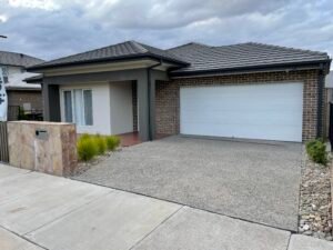 4 Wethers Road, DONNYBROOK, VIC 3064 AUS