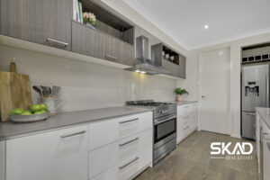 6 Selkirk Way, MICKLEHAM, VIC 3064 AUS